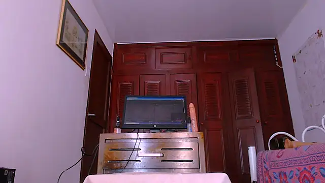 AngelBarbaro online show from 09-10-25, 08:30