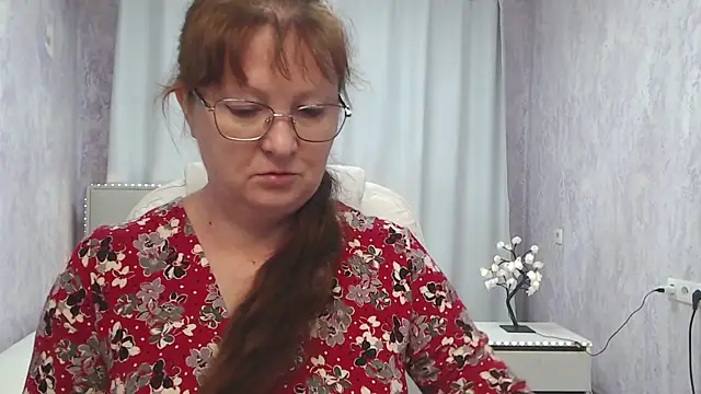 VanessaHotts online show from 05-25-26, 05:07