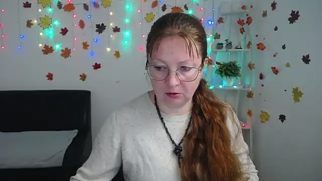 VanessaHotts online show from 11-26-25, 06:13