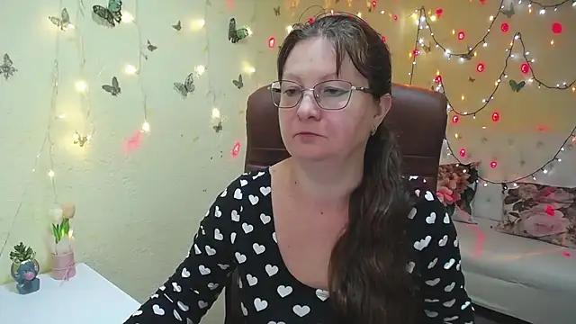 VanessaHotts online show from 03-27-26, 06:00