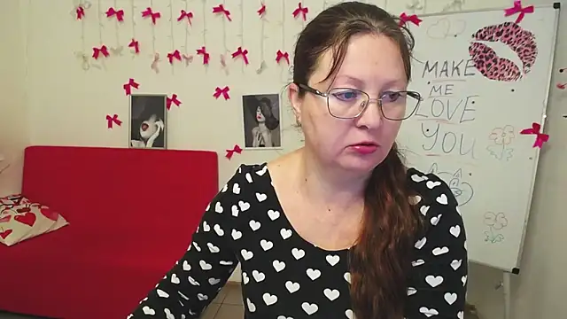 VanessaHotts online show from 02-25-26, 06:02