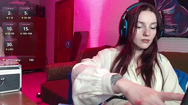 Snapshot of KaoriFox chatting on 01-06-25, 07:13 KaoriFox online show from 01-06-25, 07:13