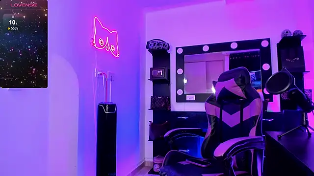 miss kitty online show from 04-24-26, 12:45