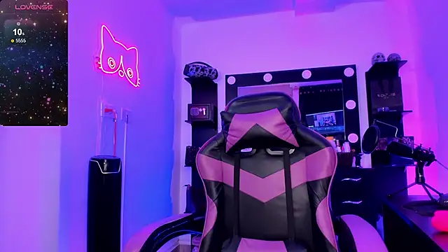 miss kitty online show from 04-01-26, 12:24