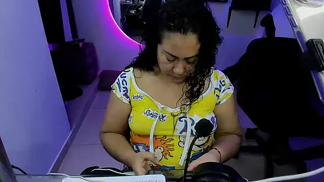 AliceFox Milf online show from 03-14-26, 05:35