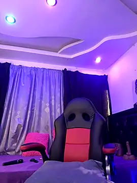 Snapshot of lonely_shewolf chatting on 10-12-25, 03:46 lonely shewolf online show from 10-12-25, 03:46