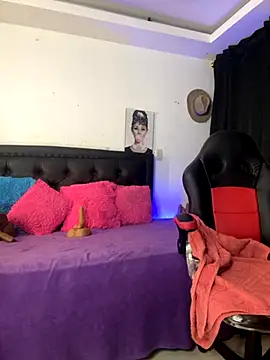 Snapshot of lonely_shewolf chatting on 10-08-25, 04:19 lonely shewolf online show from 10-08-25, 04:19