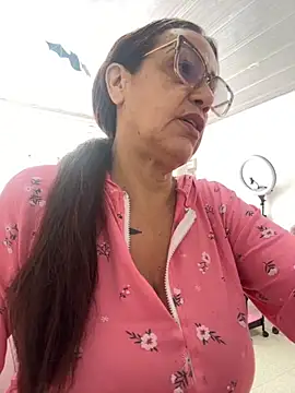 Snapshot of lonely_shewolf chatting on 10-24-25, 12:59 lonely shewolf online show from 10-24-25, 12:59