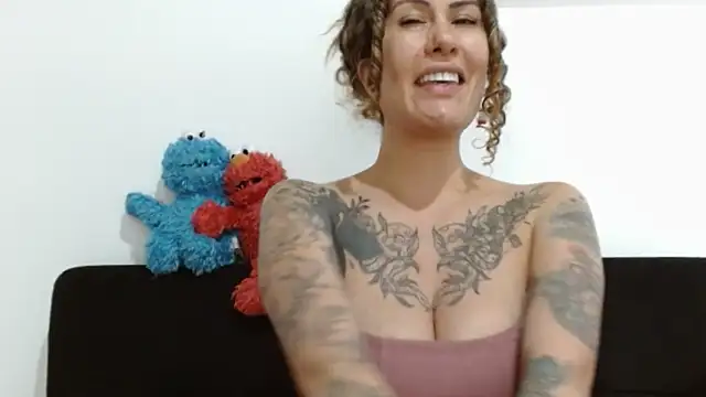 chanell tattoo online show from 10-31-25, 08:38