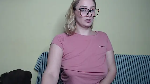 alicesweet21 online show from 02-08-25, 10:19