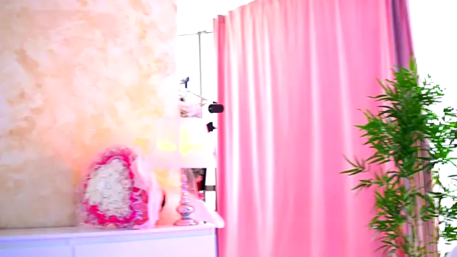 ArtTeasee online show from 09-27-25, 09:48