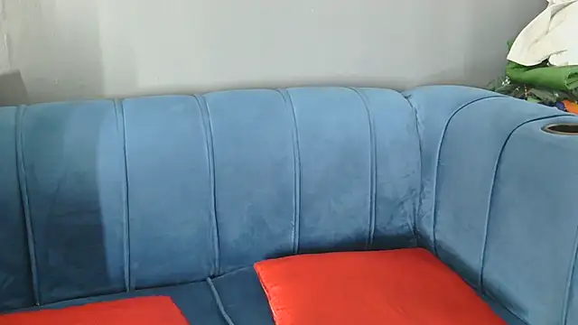 AddictiveAssCurves online show from 05-20-26, 06:32