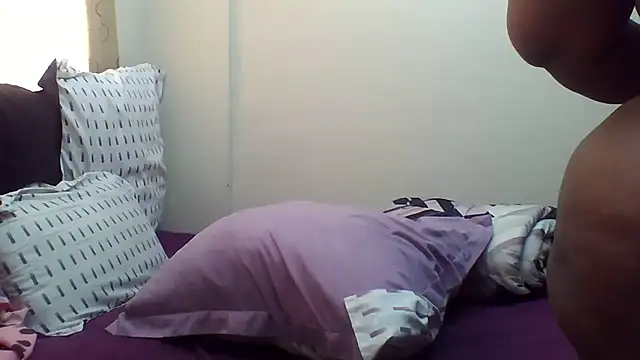 AddictiveAssCurves online show from 09-29-25, 10:00