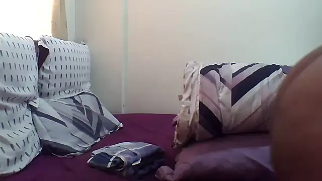 AddictiveAssCurves online show from 10-05-25, 09:22