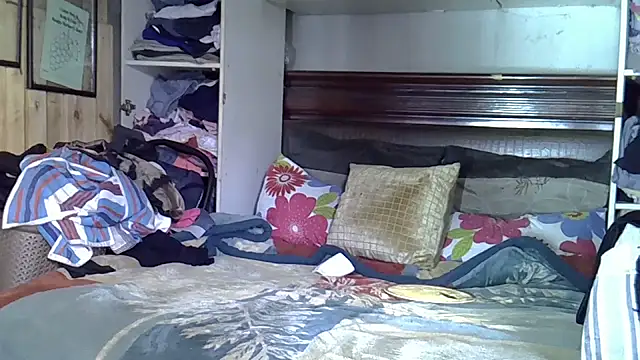 AddictiveAssCurves online show from 02-20-26, 07:21