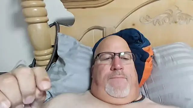 Snapshot of Bigbear0563 chatting on 07-28-26, 02:57 Bigbear0563 online show from 07-28-26, 02:57