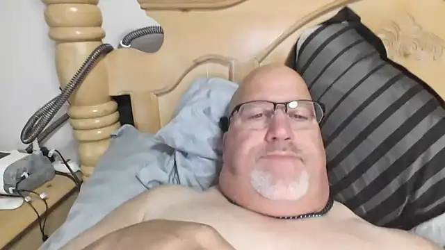 Bigbear0563 online show from 10-29-25, 04:17