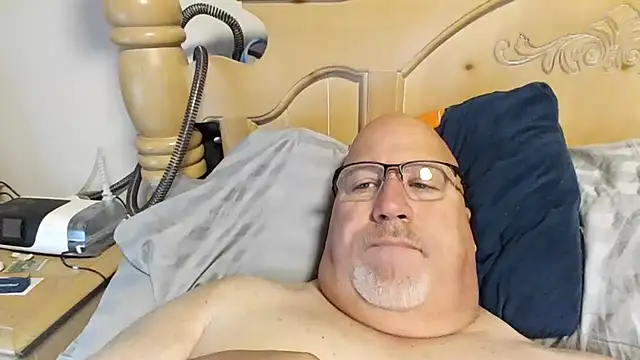 Bigbear0563 online show from 04-18-26, 05:15