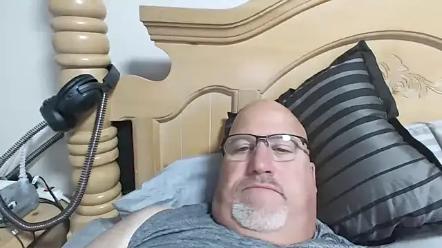 Bigbear0563 online show from 09-30-25, 04:24