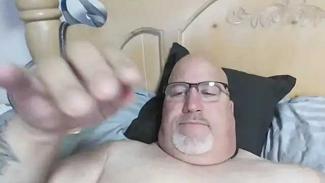 Bigbear0563 online show from 10-31-25, 07:38