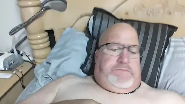 Bigbear0563 online show from 10-28-25, 03:33