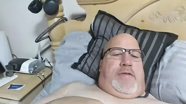 Bigbear0563 online show from 11-20-25, 04:51