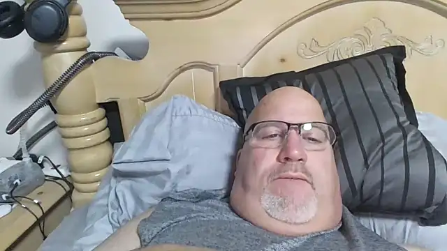 Bigbear0563 online show from 11-14-25, 05:33