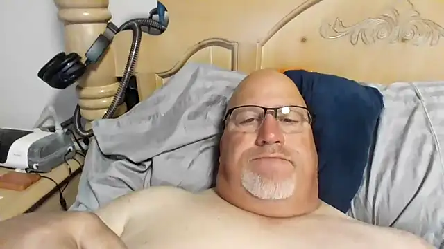 Snapshot of Bigbear0563 chatting on 06-17-26, 04:50 Bigbear0563 online show from 06-17-26, 04:50