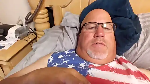 Snapshot of Bigbear0563 chatting on 07-15-26, 04:58 Bigbear0563 online show from 07-15-26, 04:58