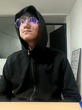 LuiSexvill online show from 12-15-25, 06:08