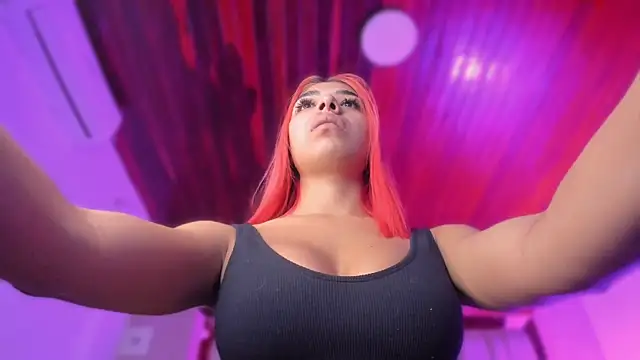 Snapshot of Emmily_Savage chatting on 02-04-26, 11:49 Emmily Savage online show from 02-04-26, 11:49