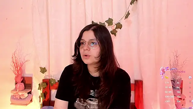 Snapshot of Mey_moon chatting on 03-12-25, 02:09 Mey moon online show from 03-12-25, 02:09