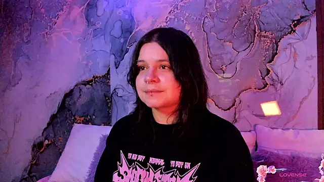 Snapshot of Mey_moon chatting on 11-20-25, 11:25 Mey moon online show from 11-20-25, 11:25