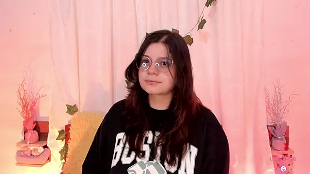 Snapshot of Mey_moon chatting on 03-01-25, 07:37 Mey moon online show from 03-01-25, 07:37