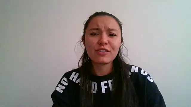 Snapshot of _andygirl chatting on 05-19-26, 10:17 andygirl online show from 05-19-26, 10:17