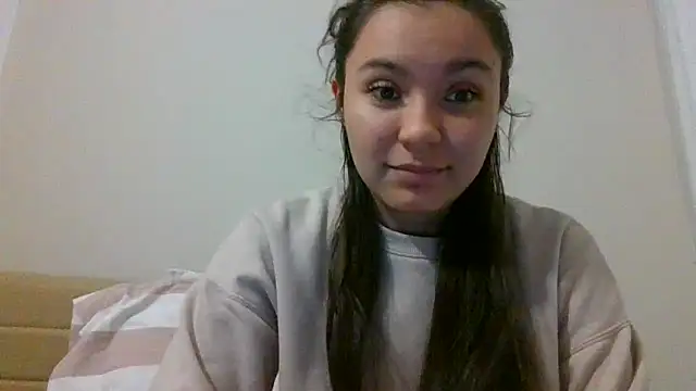 Snapshot of _andygirl chatting on 05-19-26, 01:21 andygirl online show from 05-19-26, 01:21