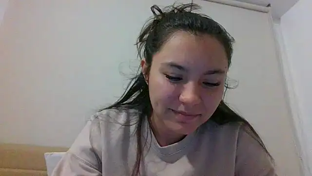 Snapshot of _andygirl chatting on 05-19-26, 01:56 andygirl online show from 05-19-26, 01:56