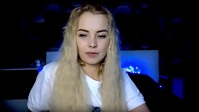 StephanieSweety online show from 11-13-25, 12:09