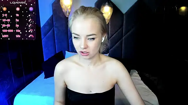 StephanieSweety online show from 02-25-25, 10:31