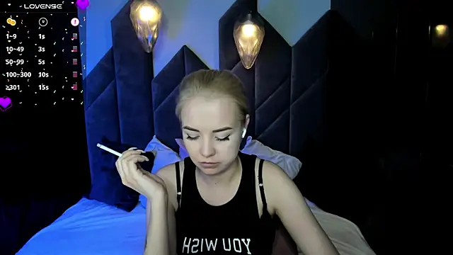 StephanieSweety online show from 01-21-25, 05:41