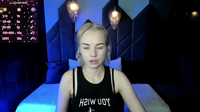 StephanieSweety online show from 02-03-25, 05:40