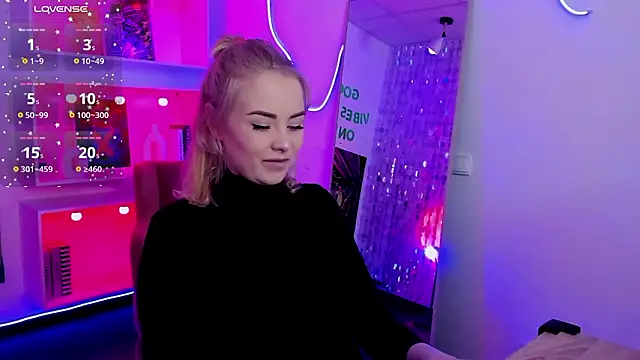 StephanieSweety online show from 02-25-26, 05:35