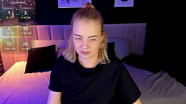 StephanieSweety online show from 03-01-26, 05:57