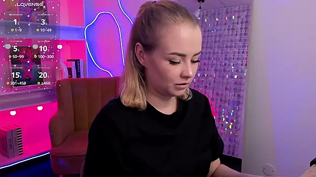 StephanieSweety online show from 03-10-26, 05:17