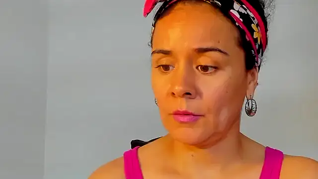 Snapshot of Sami_Hotie1 chatting on 09-17-25, 09:06 Sami Hotie1 online show from 09-17-25, 09:06