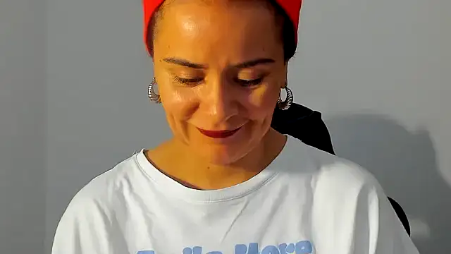 Snapshot of Sami_Hotie1 chatting on 10-21-25, 07:24 Sami Hotie1 online show from 10-21-25, 07:24