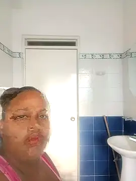 Snapshot of KiaraBrownn chatting on 09-10-25, 11:42 KiaraBrownn online show from 09-10-25, 11:42