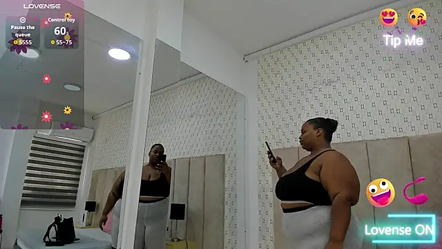 Snapshot of KiaraBrownn chatting on 09-24-25, 11:39 KiaraBrownn online show from 09-24-25, 11:39