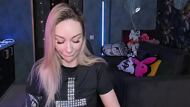 Blckmirrorr online show from 03-28-26, 01:45