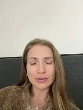 Snapshot of Miya_Nika chatting on 01-18-25, 04:37 Miya Nika online show from 01-18-25, 04:37